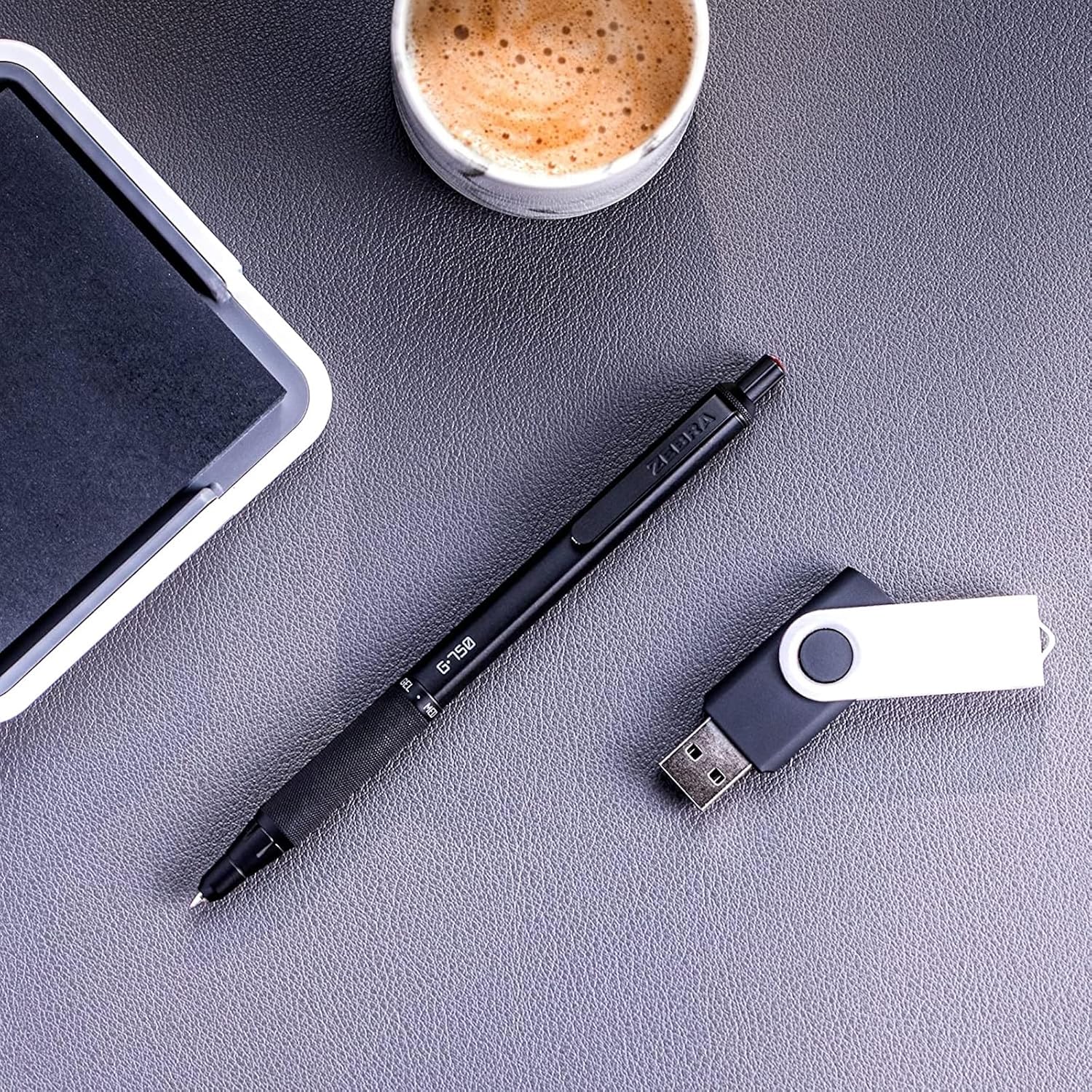 Desk pen product photo